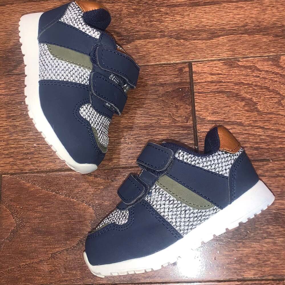 Primark Baby Boy Navy Self-Fastening Trainers – Size 4 Sneakers‎